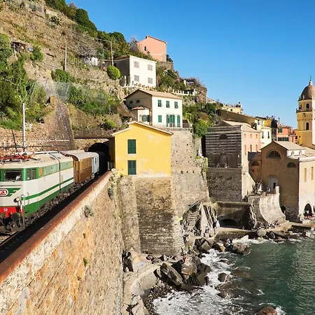 Joivy Antica Roccia Vernazza