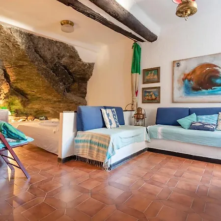 Joivy Antica Roccia Apartmán *